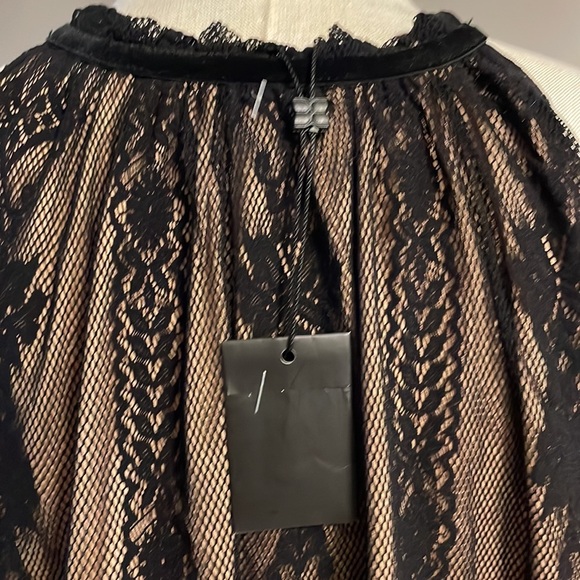BCBGMAXAZRIA Black netting lace / nude crew neckline halter top. size Med - Picture 8 of 13